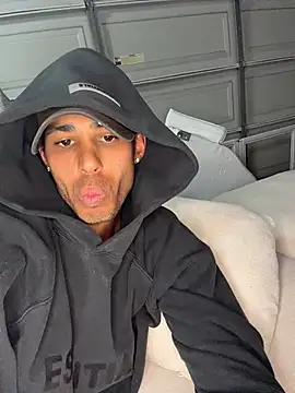 YourPlayfulCouple লাইভ XXX চ্যাট