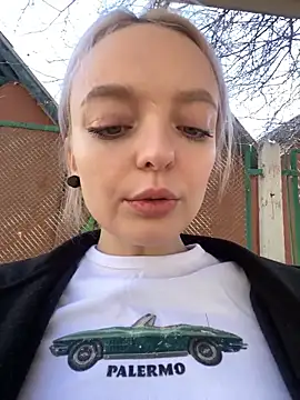 aka_Blonde 现场XXX聊天