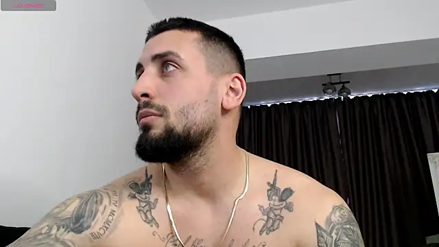 _DylanGreen's Live XXX Chat