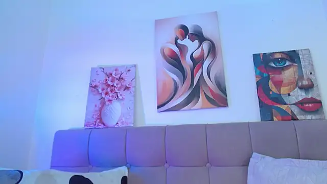 Hellen_starx élő XXX-chatje