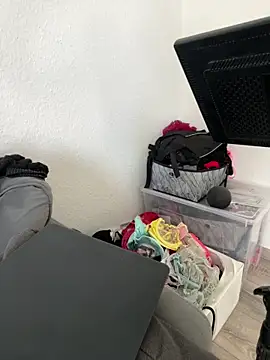 VelvetCoon live XXX chat