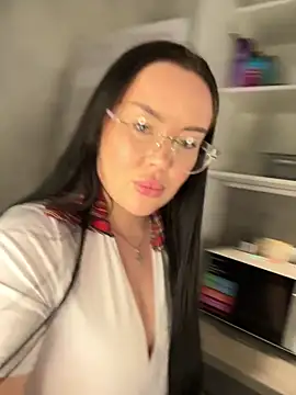 Chat +18 de Cherry_Pair ao vivo