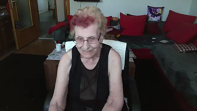 HeisseomaOriginal Chat XXX live