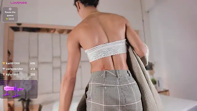 REINA_ADAHARA Webcam show