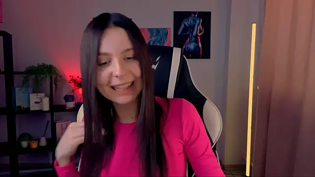 FloriShinee Chat XXX in diretta