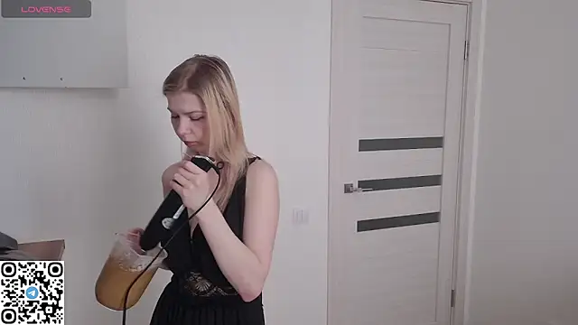 LynetHakes Live XXX-Chat