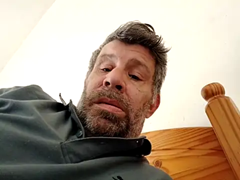 stud2512 Chat XXX in diretta