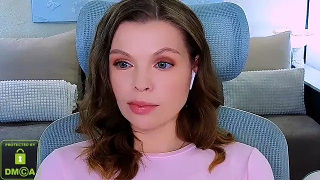 XXX chat uživo modela Addelin