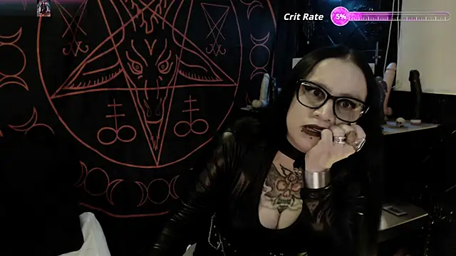 Evil_Queen_666: онлайн-секс-чат