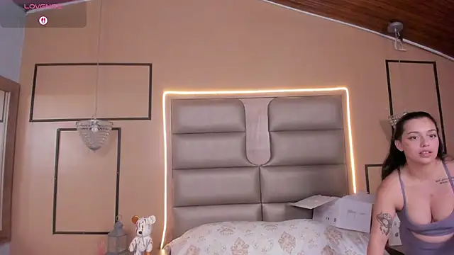 Chatroom XXX en direct de CAYLINCOLLINS