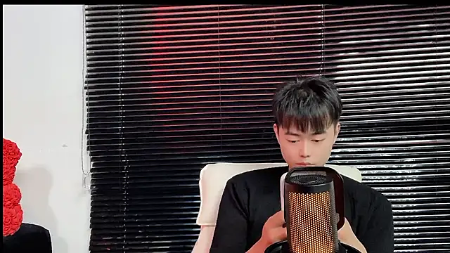 GUCCI-BOY1314 在線直播表演