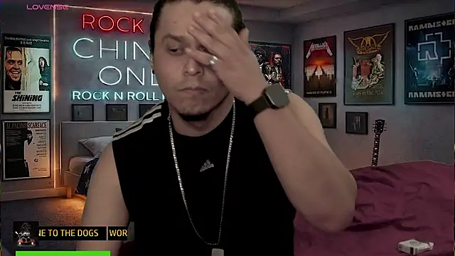 chino_roz 在線直播表演