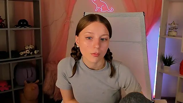 ElliFrankenweenie Chat XXX in diretta