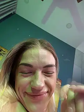 -Sexy_Barbie-: διαδικτυακό σόου στην κάμερα