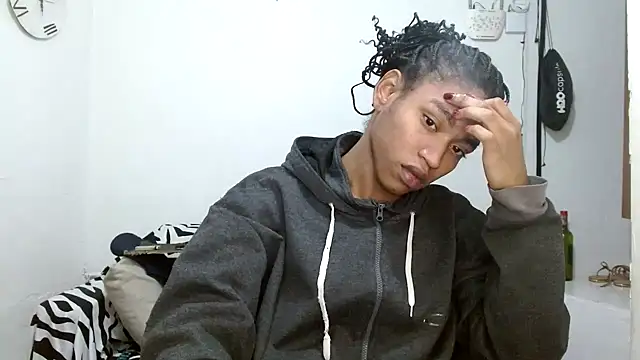 Show modela angelamarie1 na web-kameri