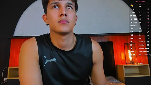 Chat XXX en directo de Leo_Savage_