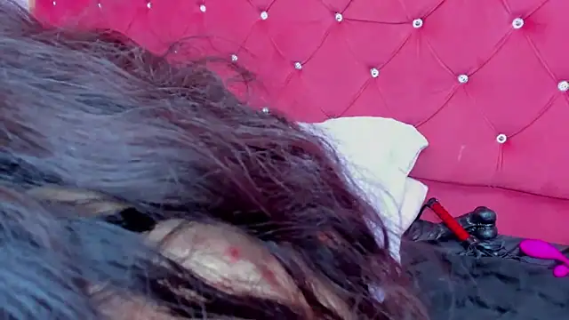 Chatroom XXX en direct de Nanis_James