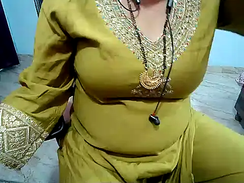 Nagma_housewife Webcam-Show