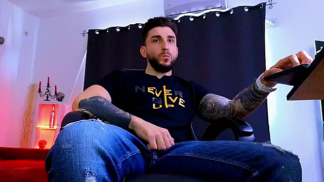 MightyAaron66 라이브 XXX 채팅