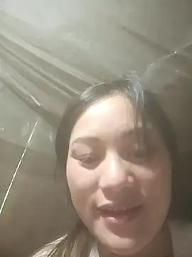 Momo-biki Webcam Show