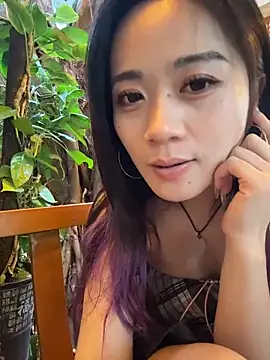 Pokazy przed kamerką – sex_bobo2026