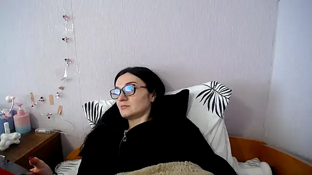 Shiny_gine live XXX chat