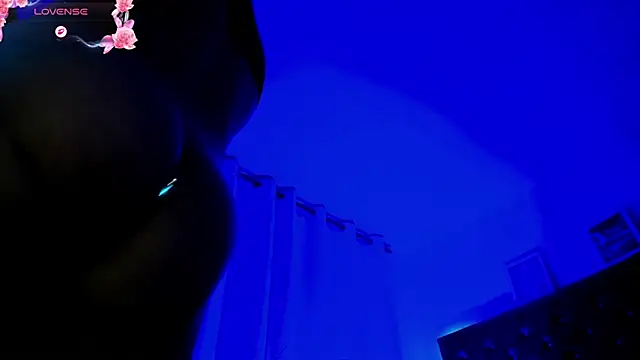 BellaRoge's Live XXX Chat