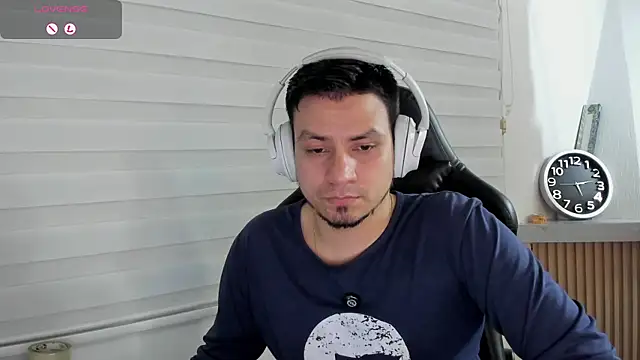 Pokazy przed kamerką – Rick_Adams