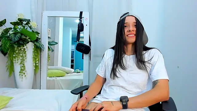 Chat +18 de ViictoriiaSaenz ao vivo