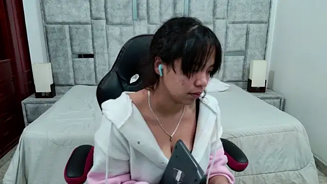 Živý XXX chat laureentt_