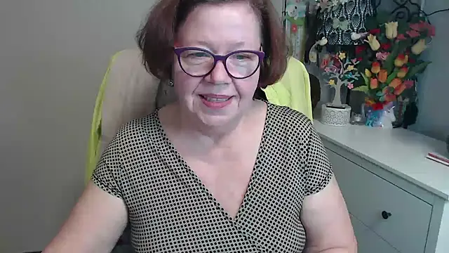 Pokazy przed kamerką – Adelewildx