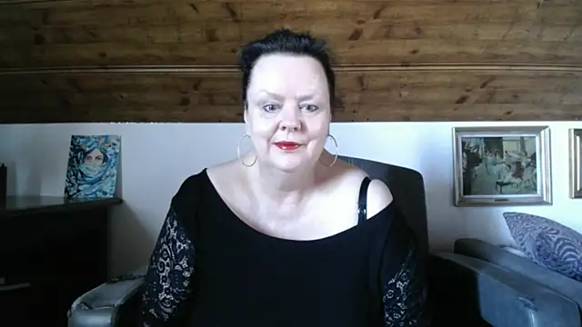 Chat +18 de TiffanyMature ao vivo