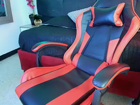 Show modela Alan_Colthon na web-kameri