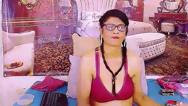 دردشة IndianAllure الجنسية المباشرة