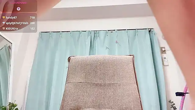 Chat XXX en directo de RURU-CHANN668