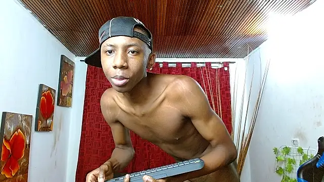 Show de milo018 na webcam