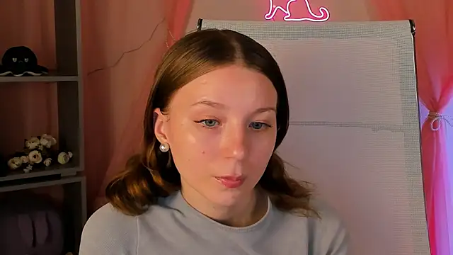 ElliFrankenweenie's Live XXX Chat