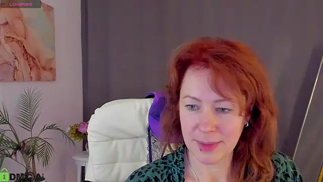 دردشة LeticiaRomano الجنسية المباشرة