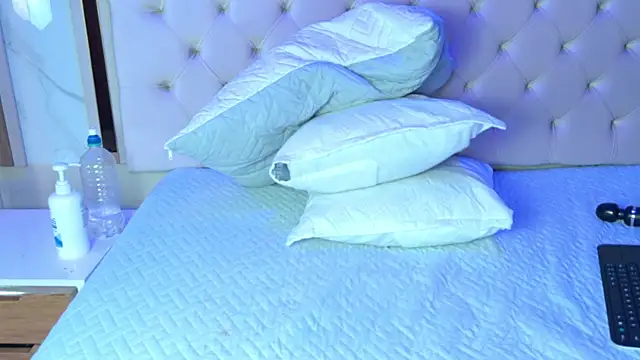 Emaa2_sm লাইভ XXX চ্যাট