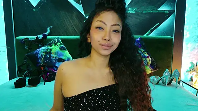 Chat +18 de ElyaQuinn ao vivo