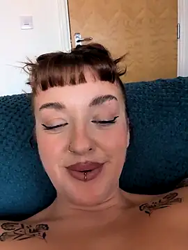 Petite_Juicy_Oliven Live XXX chat