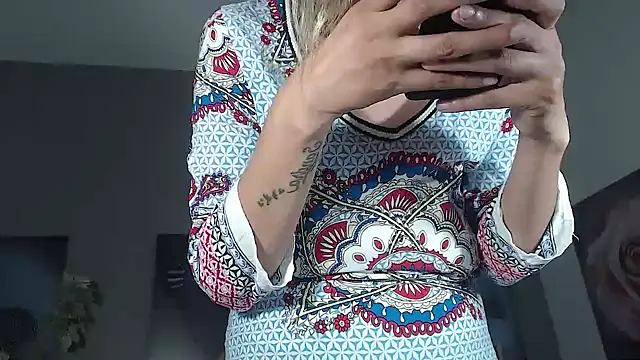 Chat +18 de AntonellaBlanc ao vivo