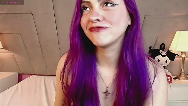 Emilyroth Chat XXX in diretta