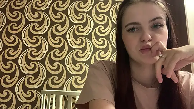 Chat +18 de KikiAmino ao vivo