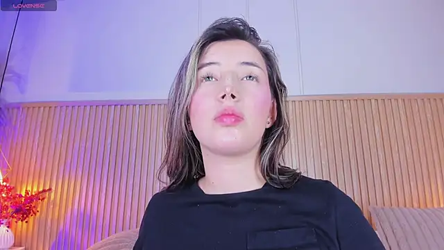 MiaBrokss_'s Live XXX Chat