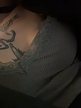 Sembang XXX Secara Langsung RosieSecret