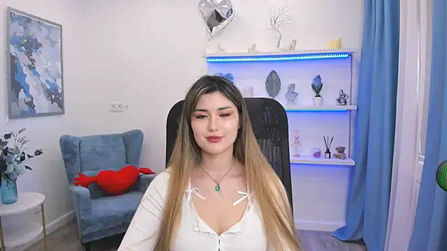 AnneTLi Adlı Modelin Canlı XXX Sohbeti
