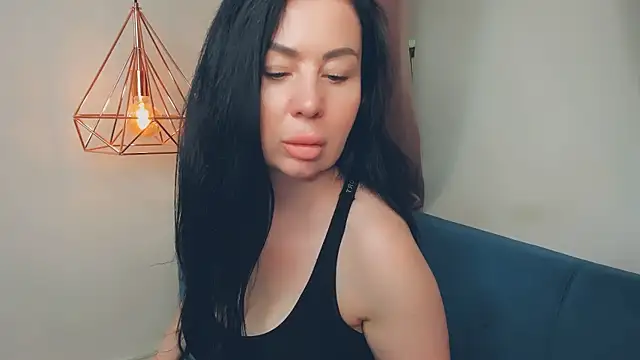 Show modela BrilliantGirll na web-kameri