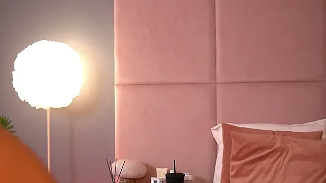 แชท XXX สดของ AlmaLuv