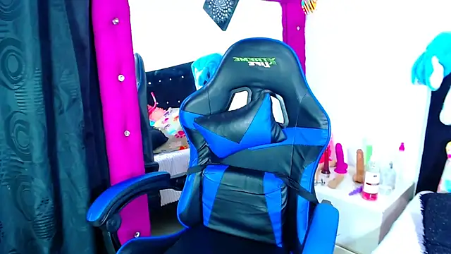 Jenng18's Live XXX Chat